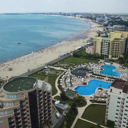 Amadeus Xv 44 Sunny Centum Слънчев бряг